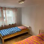 Haus Dambacher - Arbeiter-monteurzimmer * Нюртинген