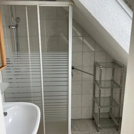 Haus Dambacher - Arbeiter-monteurzimmer * Nuertingen